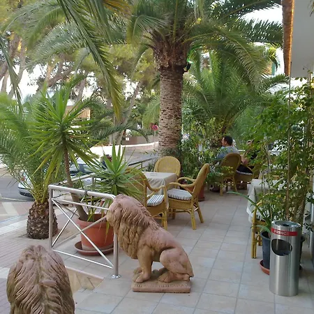 Hostal Leo D'Or-3